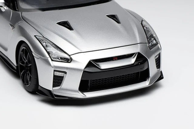 MOTORHELIX M83517 1/18 Nissan GT-R (R35) Track Edition NISMO T-Spec 2022 Silver