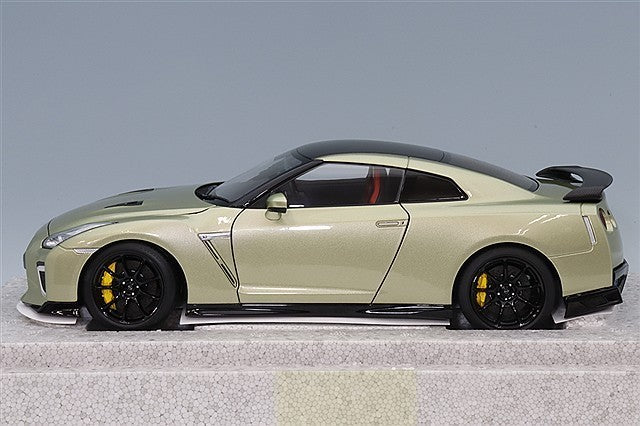 MOTORHELIX FS-M83515 1/18 Nissan GT-R R35 T-Spec 2022 Jade