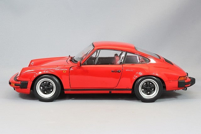 Minichamps MC100063021 1/18 Porsche 911 Carrera Coupe Red