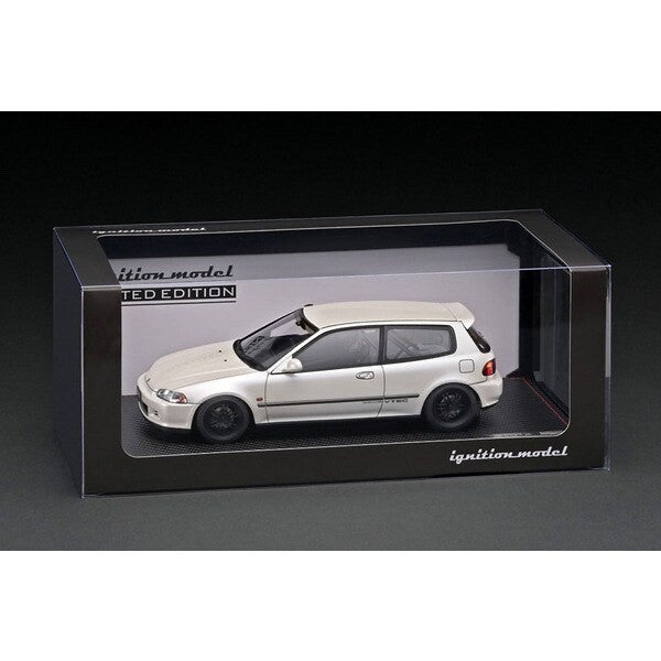 Ignition Model IG3041 – 1/18 Honda Civic (EG6) Pearl White w/ Engine