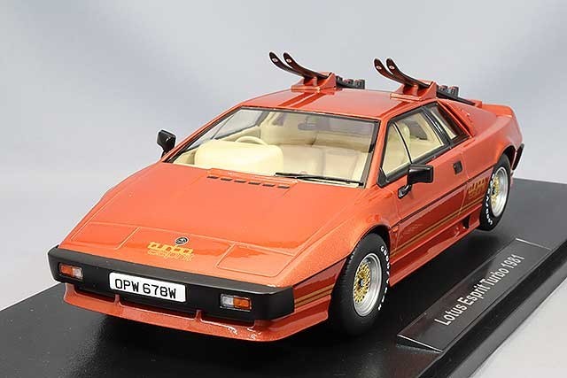 KK Scale KKDC181192 1/18 Lotus Esprit Turbo 1981 Copper Gold Ski Set