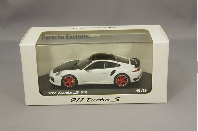 Minichamps WAX20130026JP 1/43 Porsche 911 991 TurboS JP White Resin