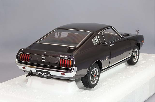 AUTOart 78769 1/18 Toyota Celica 2000GT RA25 1973 Dark Purple Met