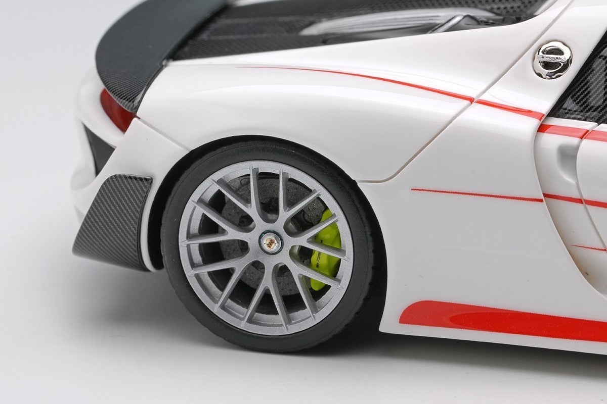 EIDOLON EM569F 1/43 Porsche 918 Spyder Weissach Package 2011 White Red Stripe