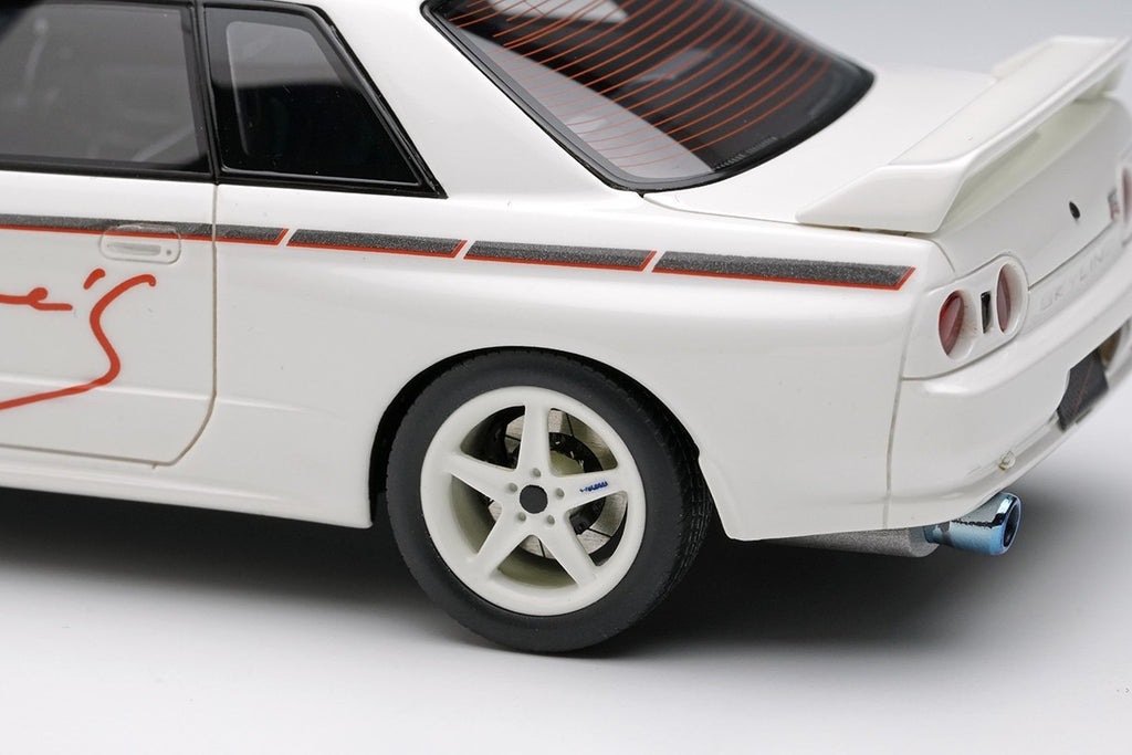 Make Up EIDOLON EM644B 1/43 Mines Skyline GT-R BNR32 N1 White 5-Spoke Wheels