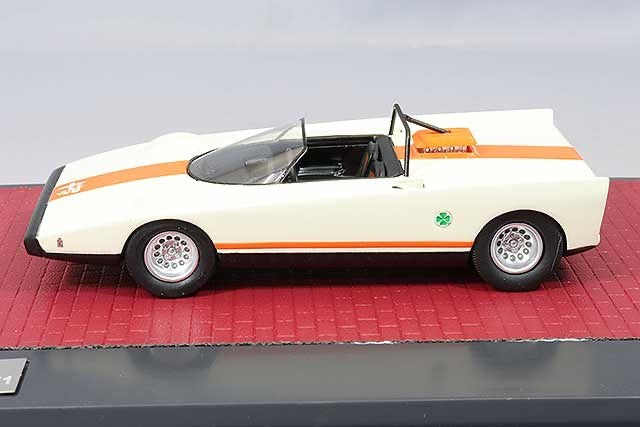 Matrix MX50102181 1/43 Alfa Romeo 33 Spider Cuneo Pininfarina 1971 White Resin