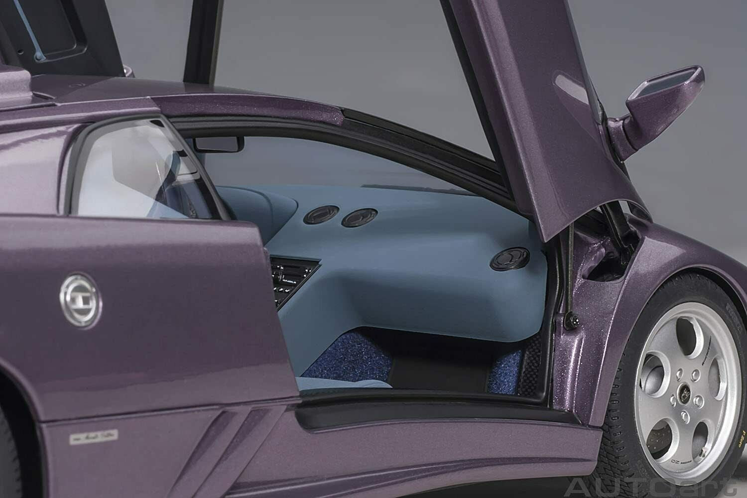 AUTOart 79142 1/18 Lamborghini Diablo SE30 Jota Metallic Purple Coupe