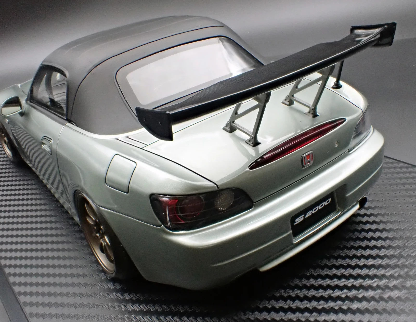 Ignition Model IG3918 1/18 Honda S2000 AP1 Gun Metallic Roadster