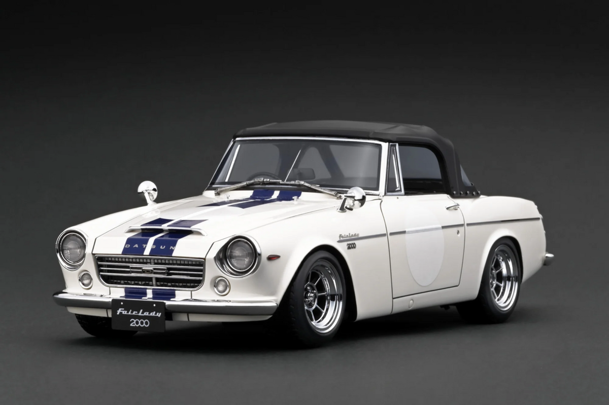 Ignition Model IG2707 1/18 Datsun Fairlady 2000 SR311 Roadster White/Blue
