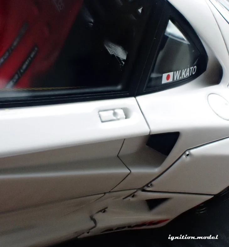 Ignition Model IG3752 1/18 LB-WORKS Ferrari F40 Liberty Walk White
