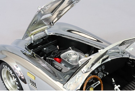 Kyosho KS08047CP 1/18 Shelby Cobra 427 S/C Detailed Chrome Finish