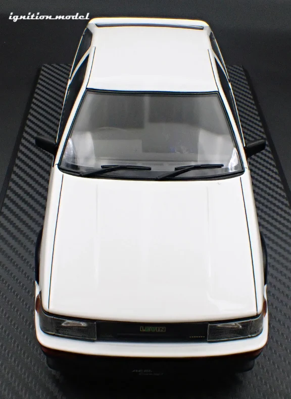 Ignition Model IG3807 1/18 Toyota Corolla Levin AE86 BEV White/Black Resin