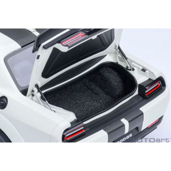 AUTOart 71766 1/18 Dodge Challenger SRT Super Stock 2023 White Diecast