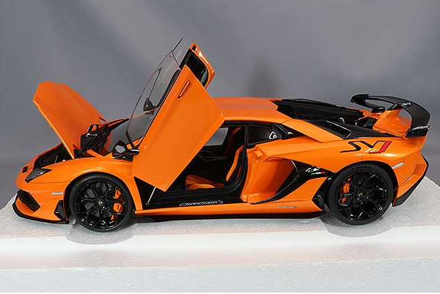 AUTOart 79218 1/18 Lamborghini Aventador SVJ Pearl Orange Composite