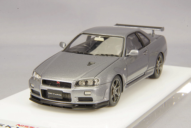 Make Up EIDOLON EM371F 1/43 Nissan Skyline GT-R V-spec II Athlete Silver