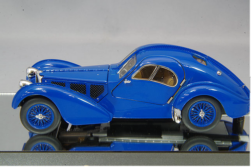 AUTOart 50947 1/43 Bugatti Type 57SC Atlantic 1938 Blue Wire Spokes