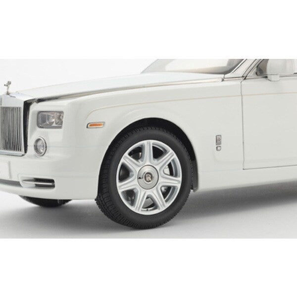 Kyosho KS08841EW2 – 1/18 Rolls-Royce Phantom EWB “English White” (Die-cast)