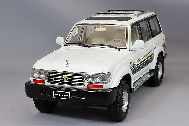KENGFai TK-KF032-1 1/18 Toyota Land Cruiser VX-R LC80 White