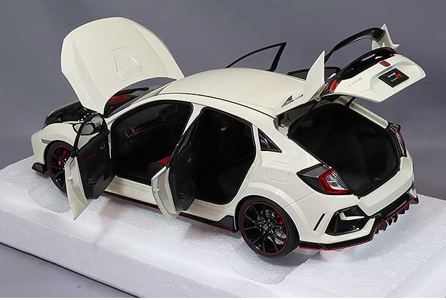 AUTOart 73220 1/18 Honda Civic Type R FK8 2021 Championship White