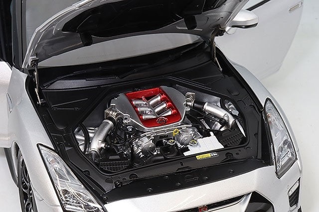MOTORHELIX FS-M83505 1/18 Nissan GT-R R35 NISMO 2020 Silver Diecast