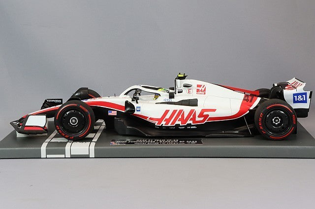 Minichamps MC117220147 1/18 Haas VF-22 Bahrain 2022 Resin