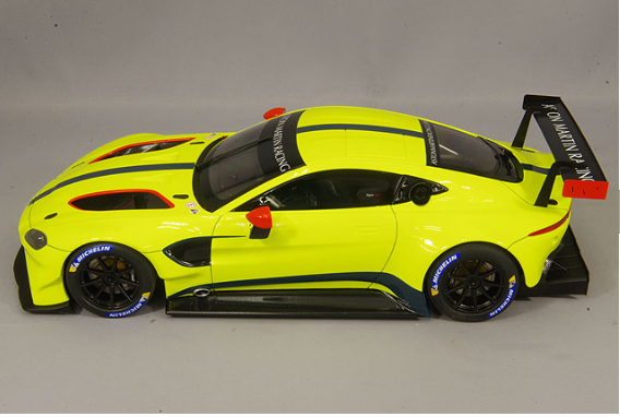 AUTOart Aa81807 1/18 Aston Martin Vantage GTE 2018 Presentation Car