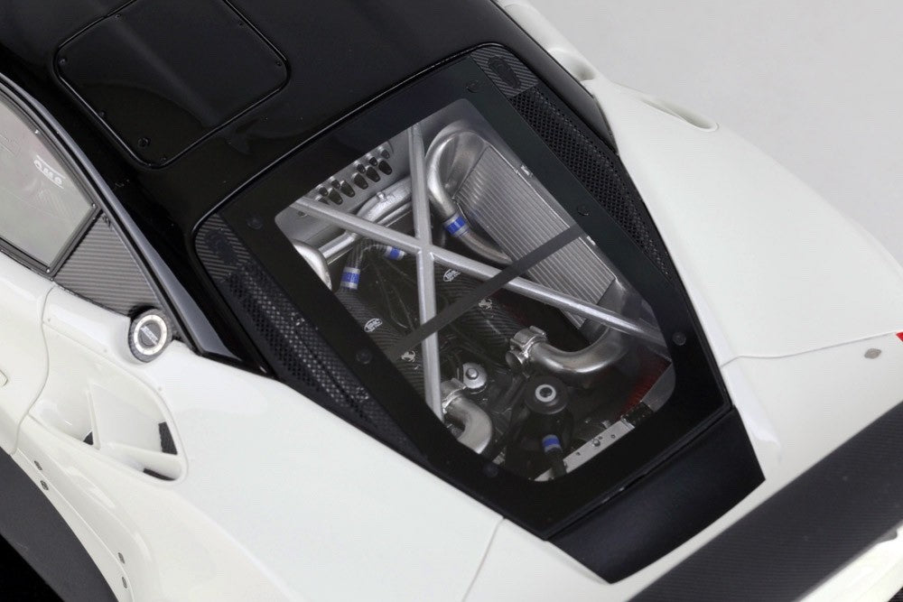 BBR P18122CVS 1/18 Ferrari 488 GTE 2016 Avus White Black Roof Resin Limited 12pc