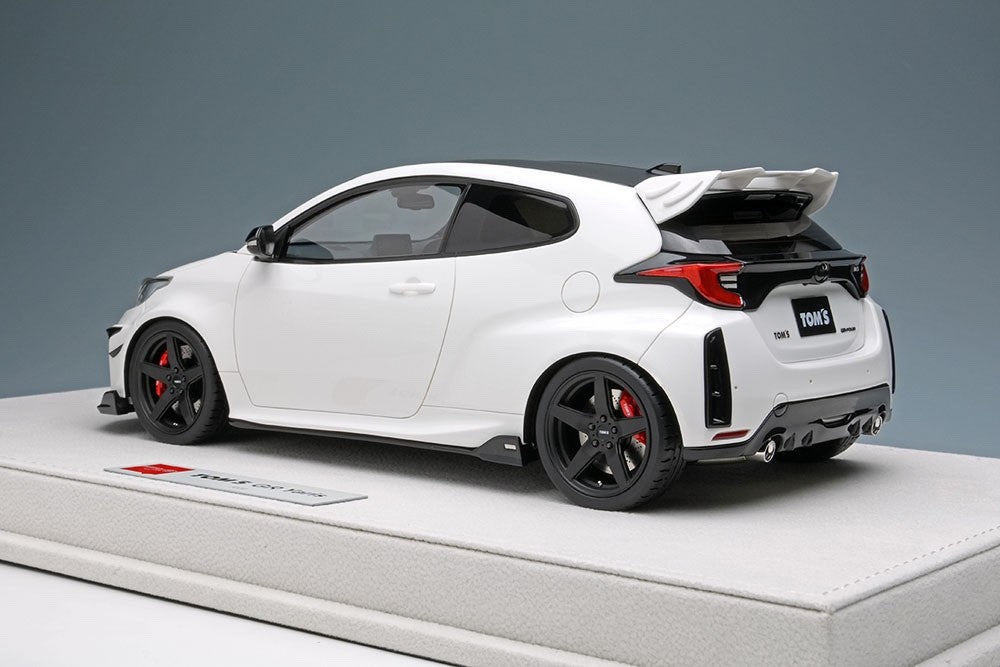 EIDOLON EML091B 1/18 Toyota TOM'S GR Yaris 2021 Platinum White Pearl Mica Resin