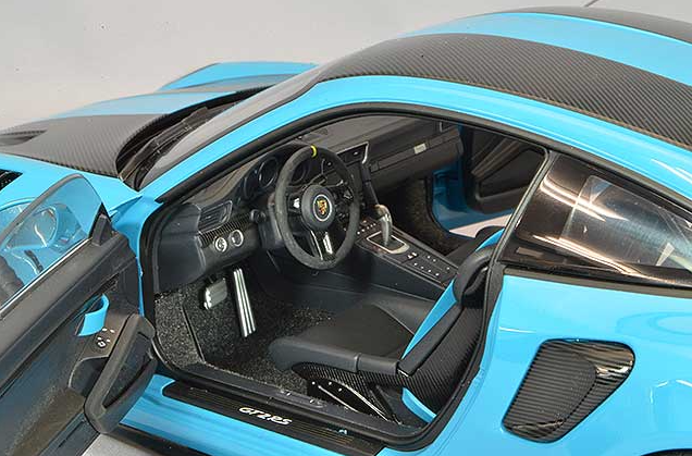 AUTOart 78175 1/18 Porsche 911 991.2 GT2 RS Weissach Blue/Carbon
