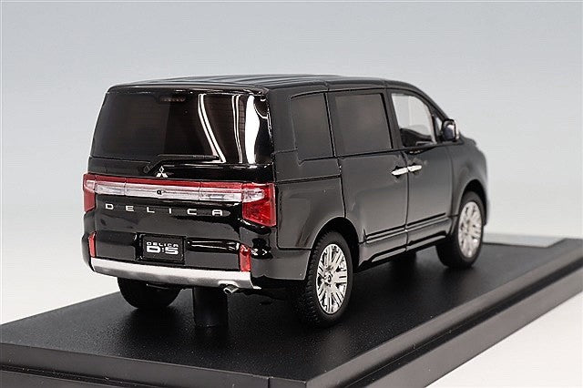 MARK43 PM43157ABK 1/43 Mitsubishi Delica D:5 (P) Black Mica Resin