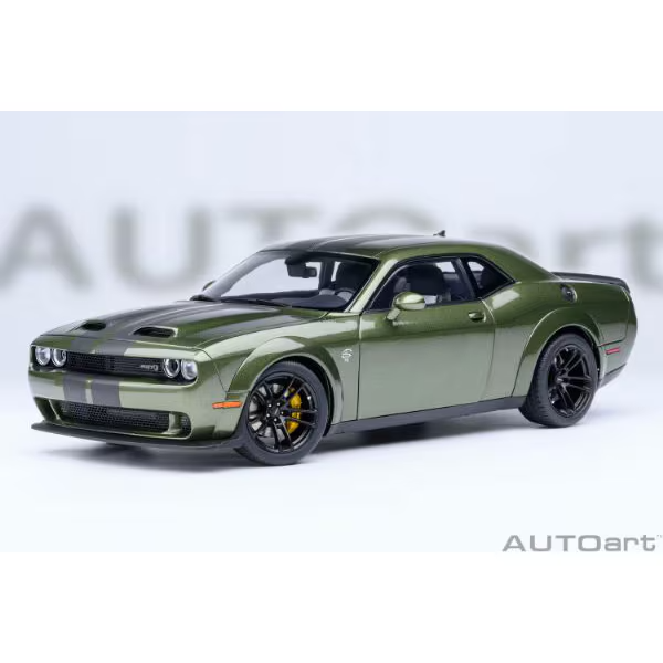 AUTOart 71761 1/18 Dodge Challenger SRT Jailbreak 2022 Green Diecast
