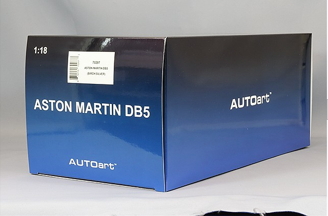 AUTOart 70287 1/18 Aston Martin DB5 Silver Metallic Composite Model