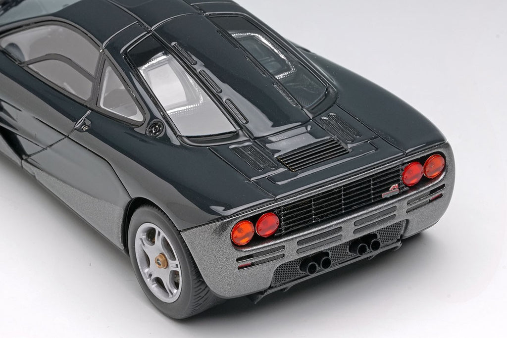 Make Up EIDOLON EM748H 1/43 McLaren F1 Roadcar 1994 Black/Gray Metallic Resin