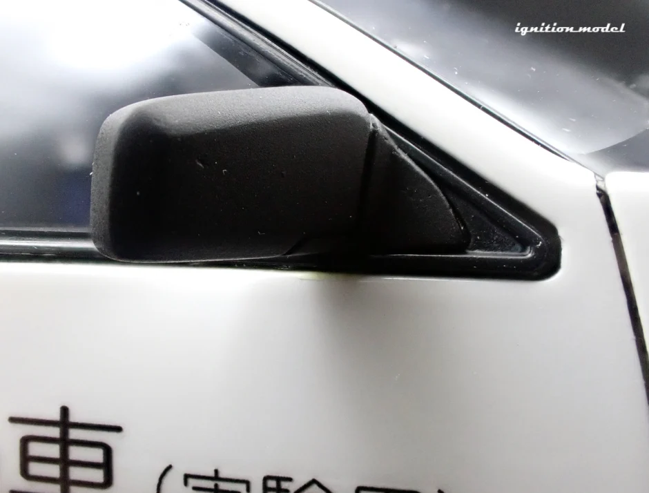 Ignition Model IG3807 1/18 Toyota Corolla Levin AE86 BEV White/Black Resin