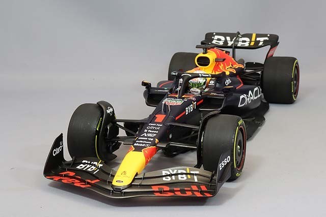 Minichamps MC110221601 1/18 Red Bull RB18 Monza Winner 2022