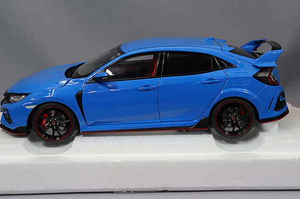 AUTOart 73224 1/18 Honda Civic Type R FK8 2021 Racing Blue Pearl