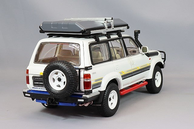 KENGFai TK-KF032-4 1/18 Toyota Land Cruiser VX-R LC80 Refitted White