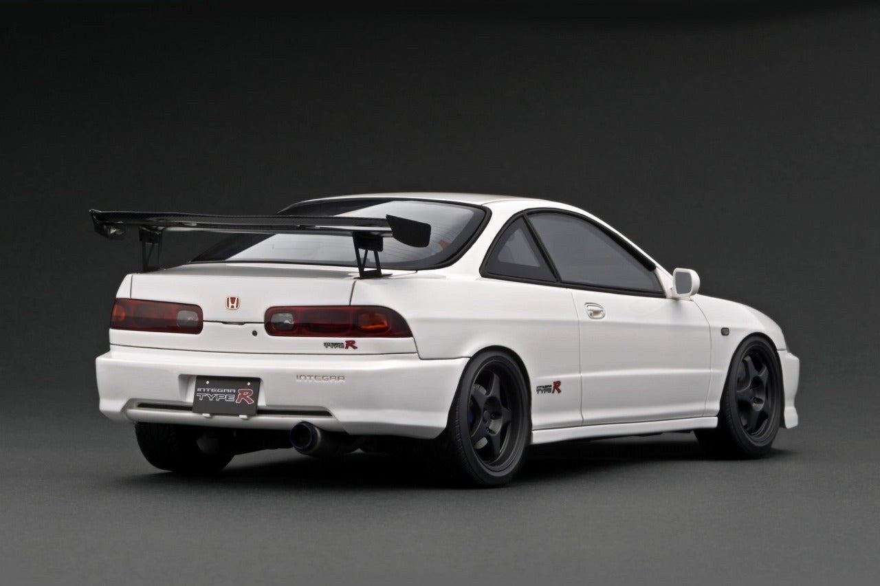 Ignition Model IG3054 1/18 Honda Integra DC2 Type R White SW388 17in
