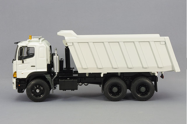 Kyosho HINO-700ZS 1/43 Hino Motors 700ZS 6x4 Dump Truck White Diecast