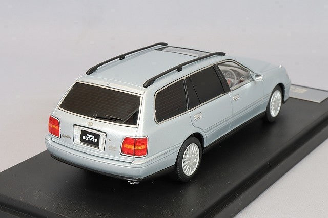 MARK43 PM43154AS 1/43 Toyota Crown Estate 3.0 Royal Saloon Silver Metallic Resin