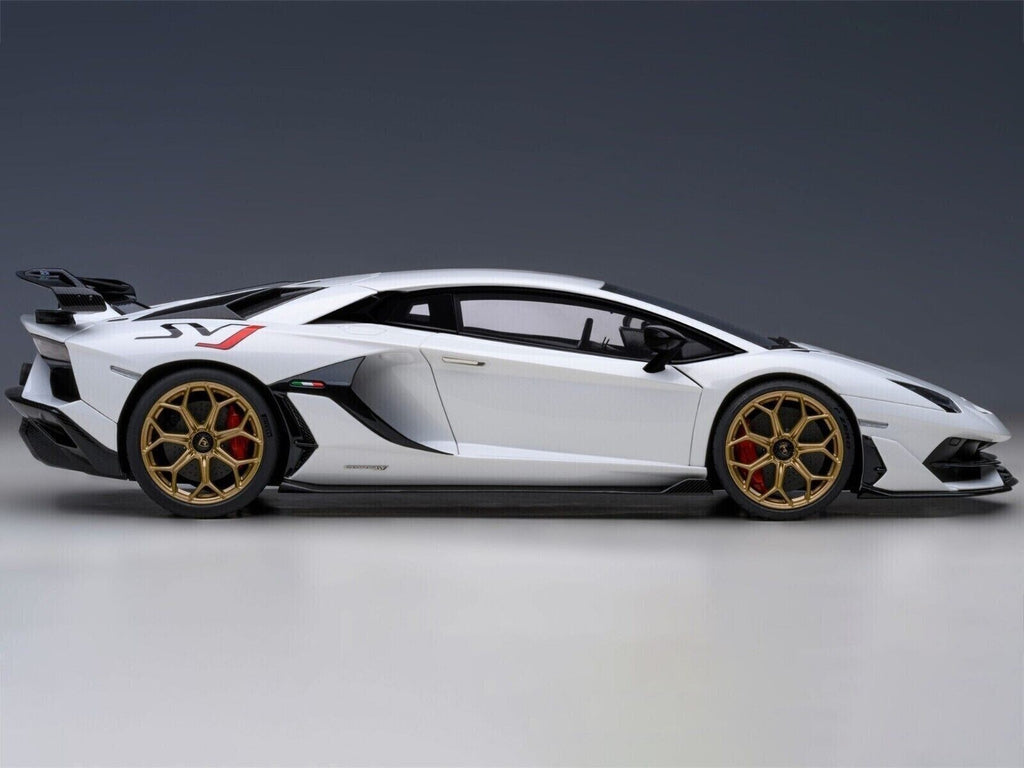 AUTOart 79217 1/18 Lamborghini Aventador SVJ – Pearl White (Composite Diecast)