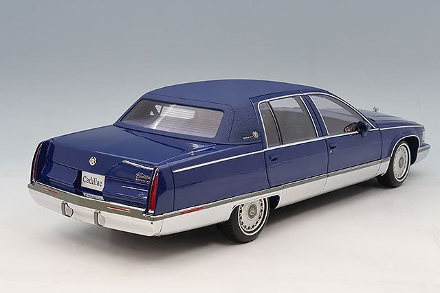 XiaoGuang Model XGM8210513B 1/18 Cadillac Fleetwood Blue