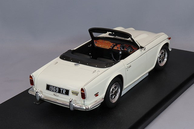 CULT CML0694 1/18 Triumph TR5 p.i. 1968 White