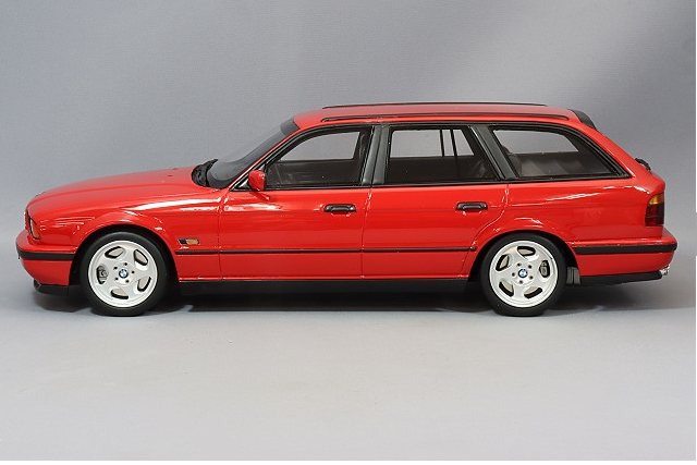 OttO OTM951 1/18 BMW M5 Touring E34 Red