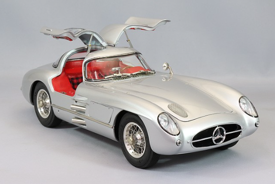 CMC CMC-076 1/18 Mercedes-Benz 300 SLR Coupe Gullwing 1955 Silver Diecast