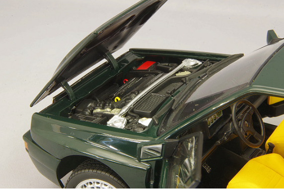 Kyosho KS08343V 1/18 Lancia Delta Integrale Evo II Verde York Green