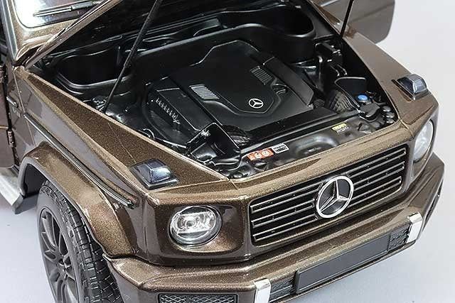 Minichamps MC110037102 1/18 Mercedes-Benz G-Class 2020 Brown