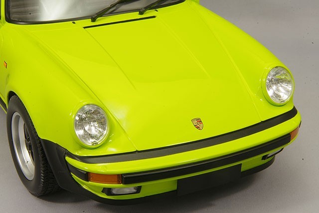 Minichamps MC125066119 1/12 Porsche 911 Turbo 1977 Green Die-cast