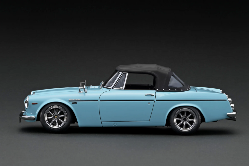 Ignition Model IG2711 1/18 Datsun Fairlady 2000 SR311 Roadster Light Blue