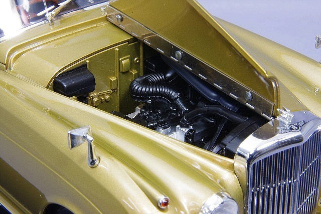 Minichamps MC100139952 1/18 Bentley S2 1954 Gold Die-cast